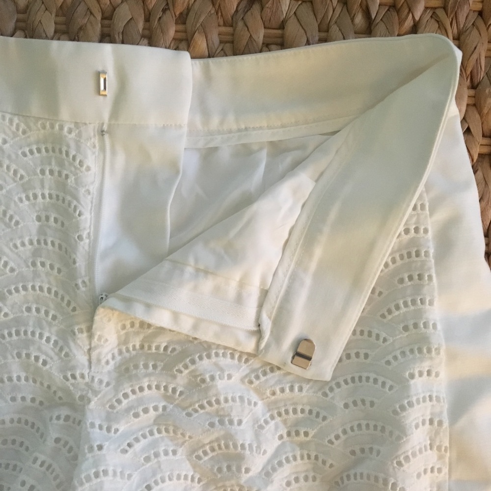Calvin Klein White Eyelet Shorts - Picture 5 of 6